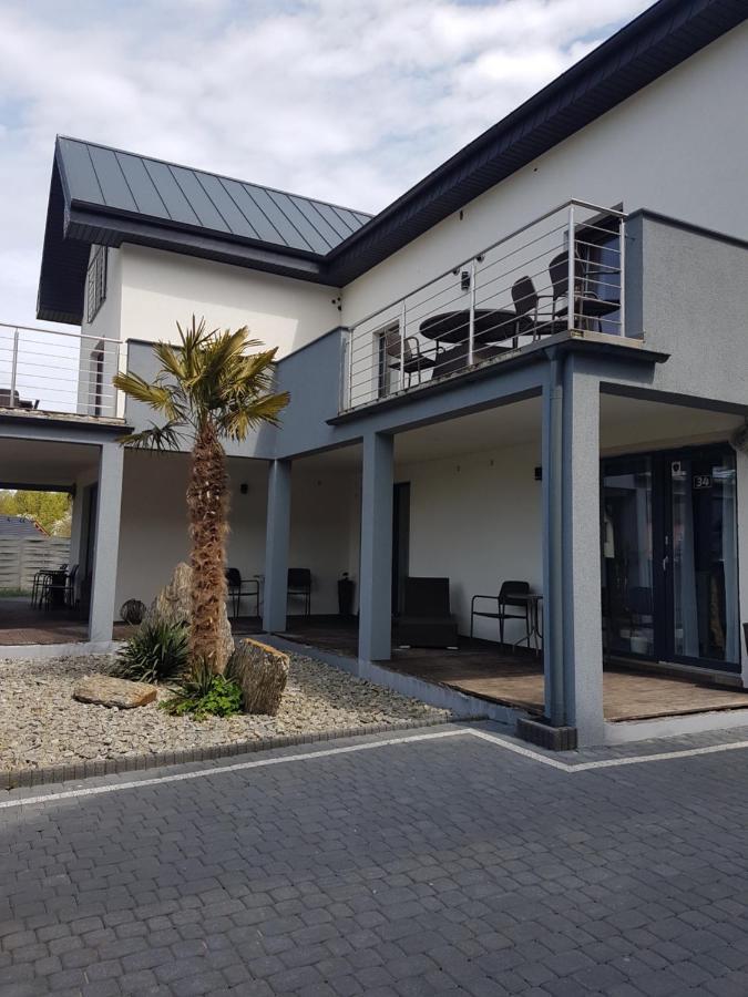 Resort Eden Domki, Apartamenty I Pokoje ยาสต์เชอเบีย กูรา ภายนอก รูปภาพ