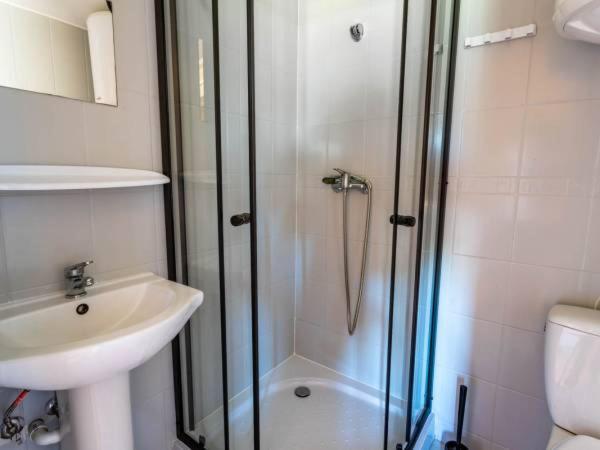 Resort Eden Domki, Apartamenty I Pokoje ยาสต์เชอเบีย กูรา ภายนอก รูปภาพ
