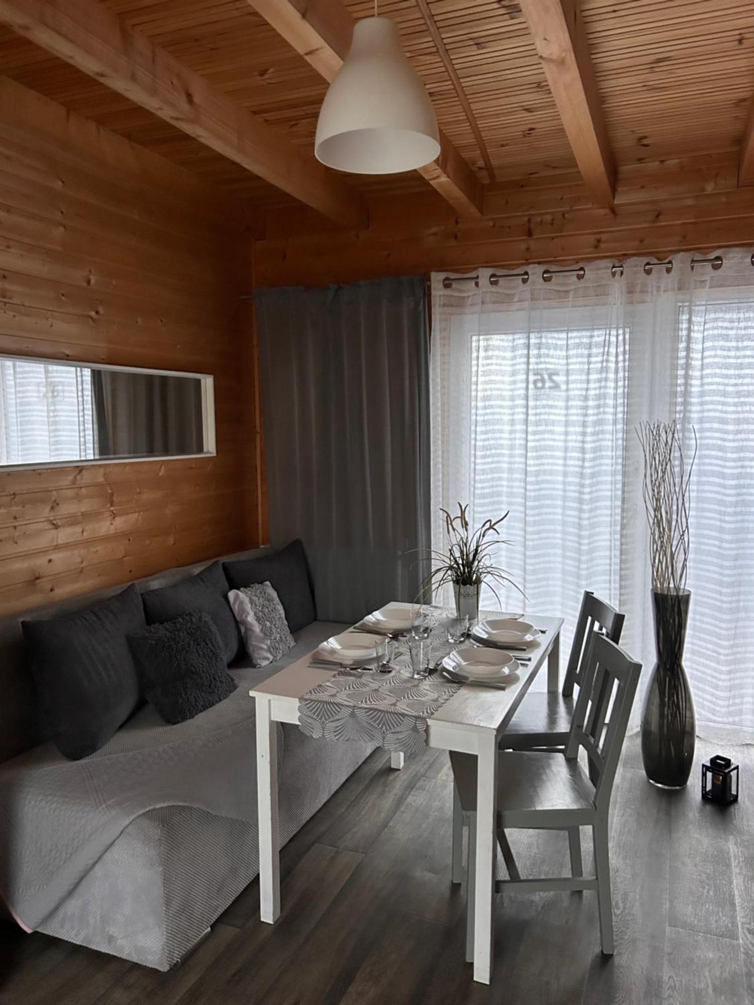 Resort Eden Domki, Apartamenty I Pokoje ยาสต์เชอเบีย กูรา ภายนอก รูปภาพ