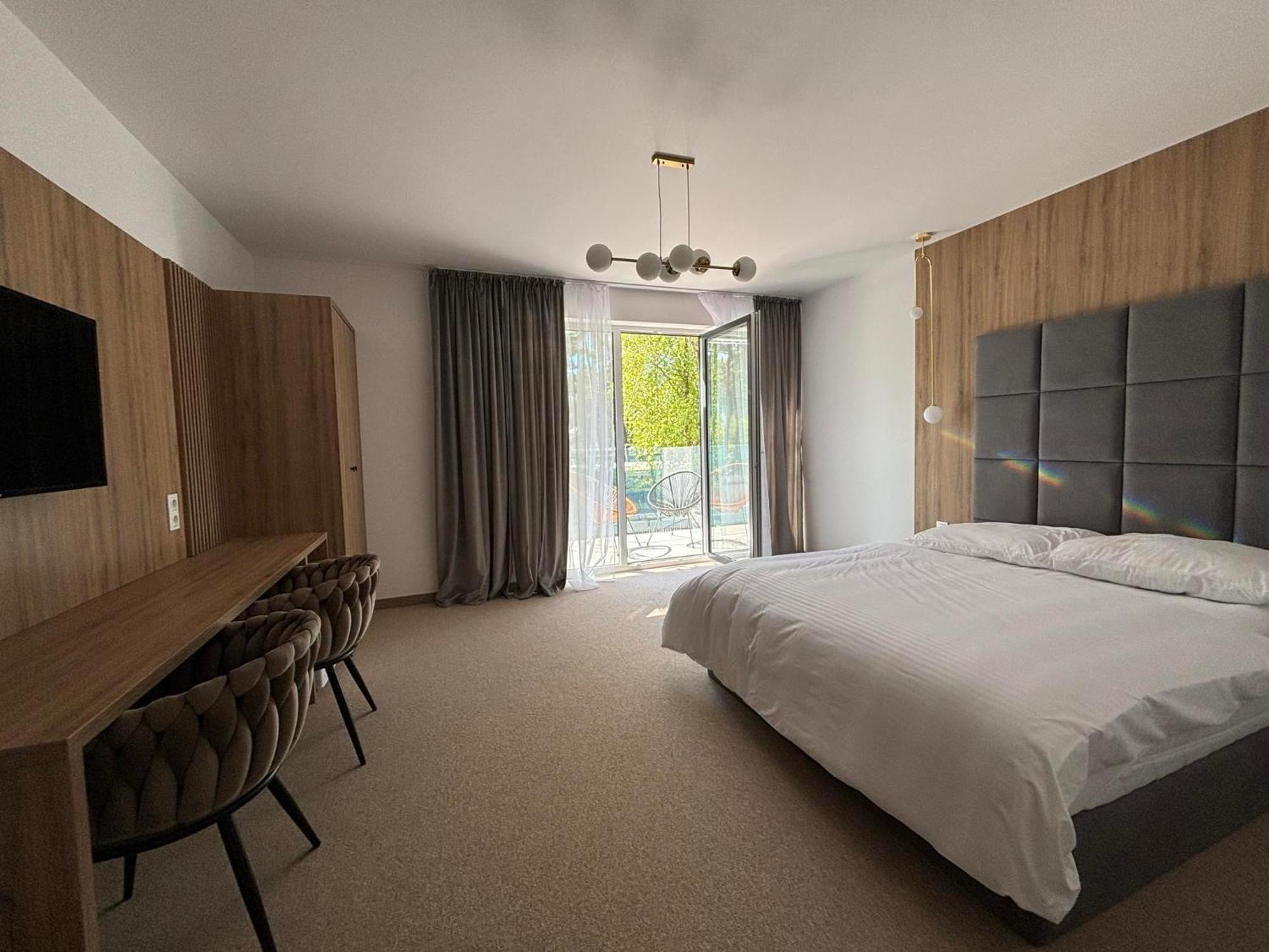 Resort Eden Domki, Apartamenty I Pokoje ยาสต์เชอเบีย กูรา ภายนอก รูปภาพ